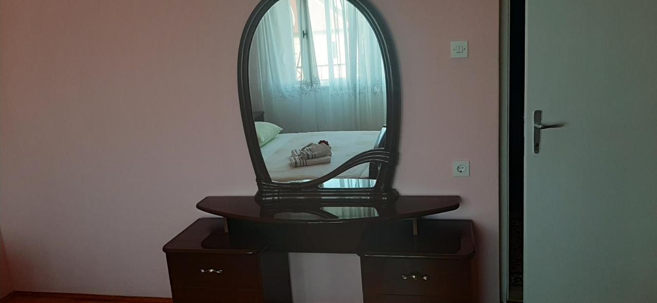 Apartment Vana Трогир Екстериор снимка