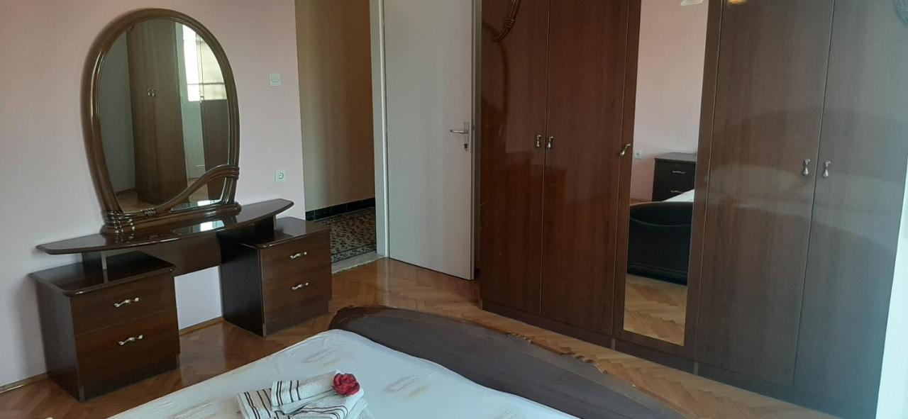 Apartment Vana Трогир Екстериор снимка