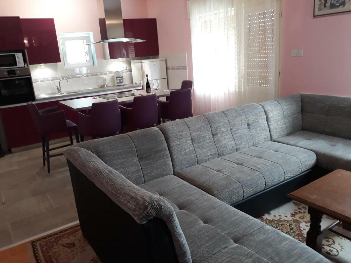 Apartment Vana Трогир Екстериор снимка